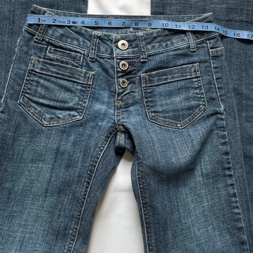 American Eagle Women’s Jeans 
Size 0 - Picture 6 of 8